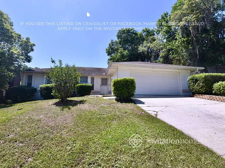 7028 Doehring Dr — Photo 3