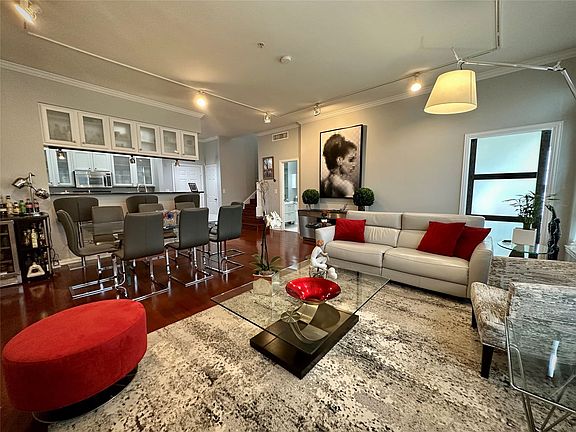 2nd image of 2305 Worthington St APT 302
