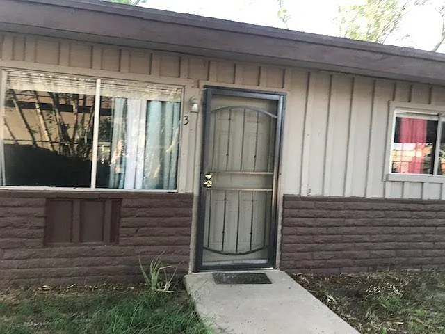 6719 N 59th Dr — Photo 3