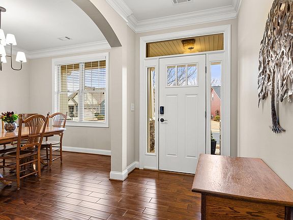 5th image of 15 Belle Oaks Dr