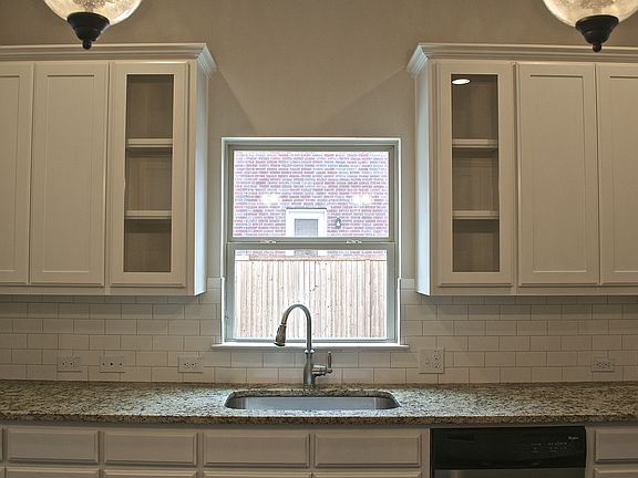 4th image of 12009 Hathaway Dr