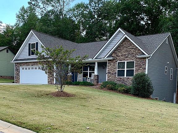 4th image of 15 Goodwin Farms Ct