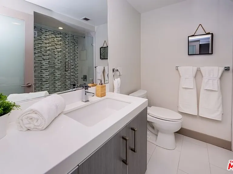 11657 Chenault St #104 — Photo 11