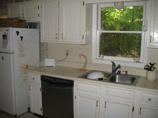 5th image of 1860 Mount Berry Dr