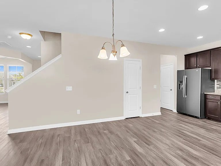 1104 Friartuck Trl — Photo 11