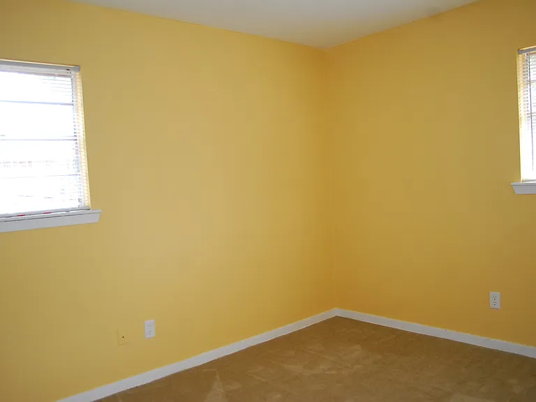 2508 Halsel St — Photo 4