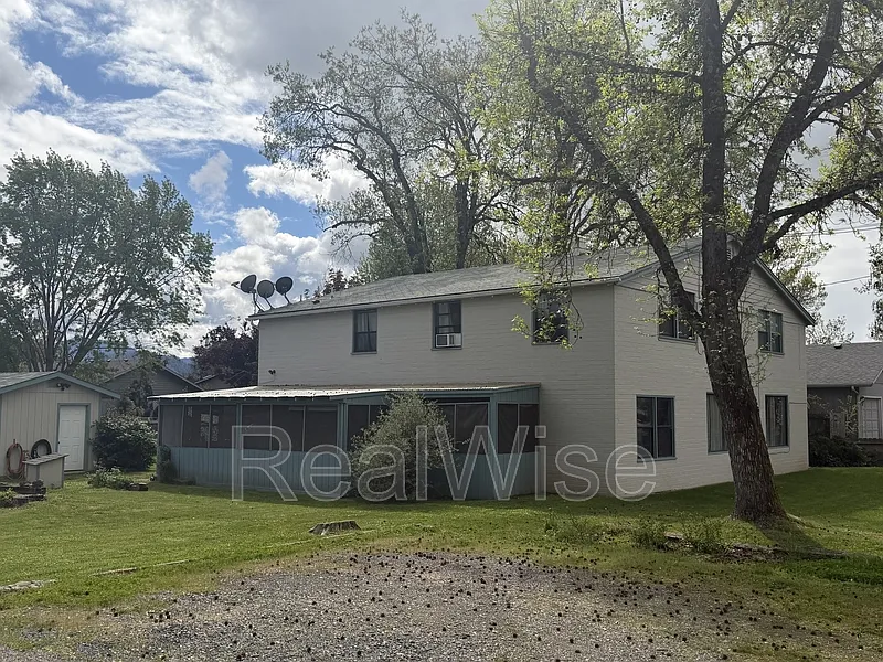 1 bed, 1.0 bath, $925 — Photo 2