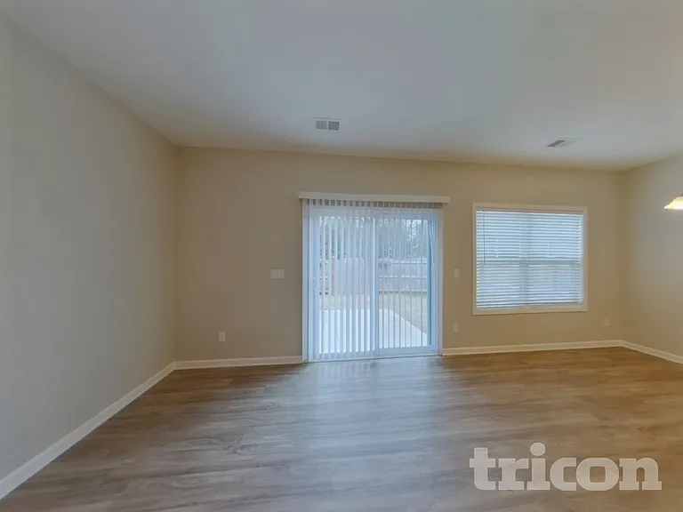 821 Dawsons Park Way — Photo 2