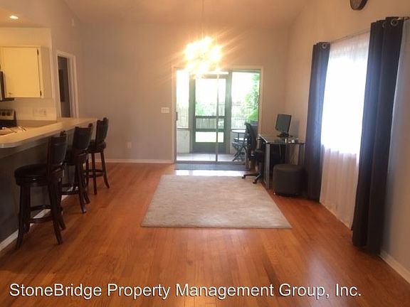 4th image of 4984 Dover Cir