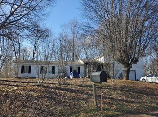 1535 Carrington Rd, Bloomington Springs, TN 38545