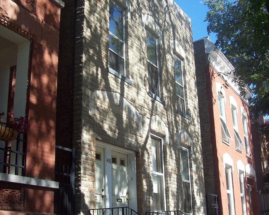1418 Erie St side towards East