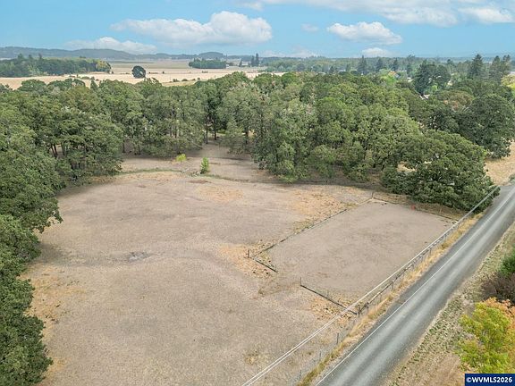 4th image of 1780 Clover Ridge Rd NE