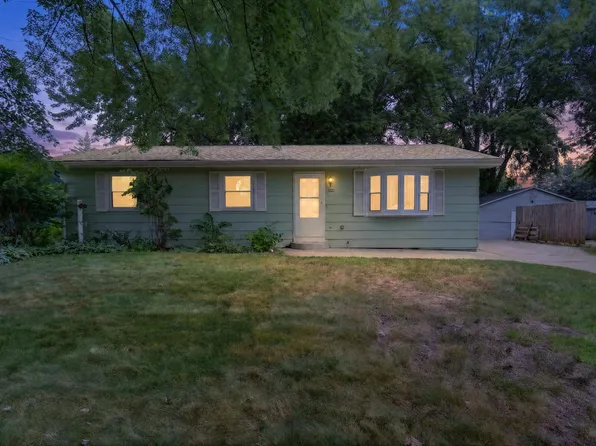 2111 S Osborne Ave, Janesville, WI 53546