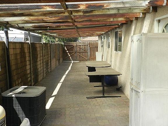 Side patio