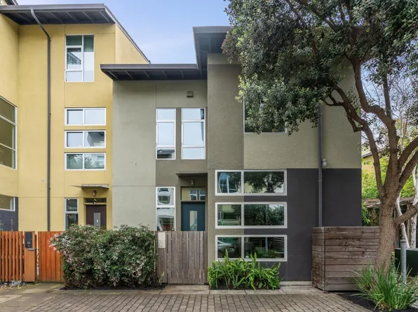 24 Covent Ln, Oakland, CA 94608
