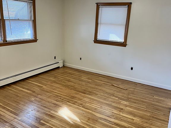 2nd image of 54 Lunenburg St