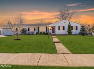 7 Stockport Way, Howell, NJ 07731