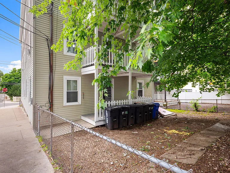12 Ashland St #1L — Photo 22