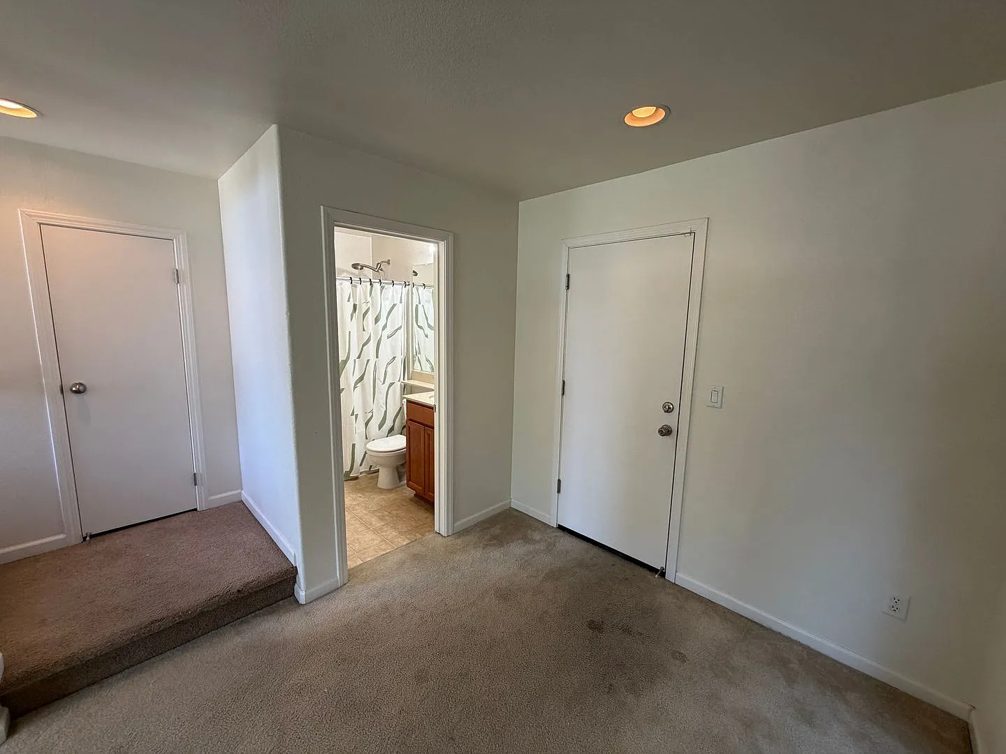 3 Story Townhome — Photo 4