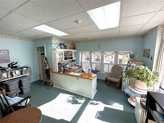 4th image of 107 S Saint Clair St