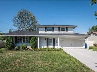 106 Rockdale Dr, Amherst, NY 14228