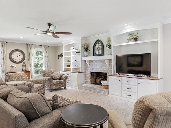 5th image of 1018 S Browns Ln