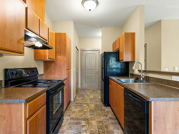 2nd image of 2459 Lakeview Dr #441202