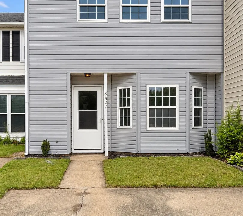 3527 Woodburne Dr