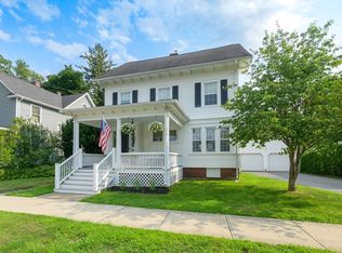 37 Hopkins Pl, Longmeadow, MA 01106