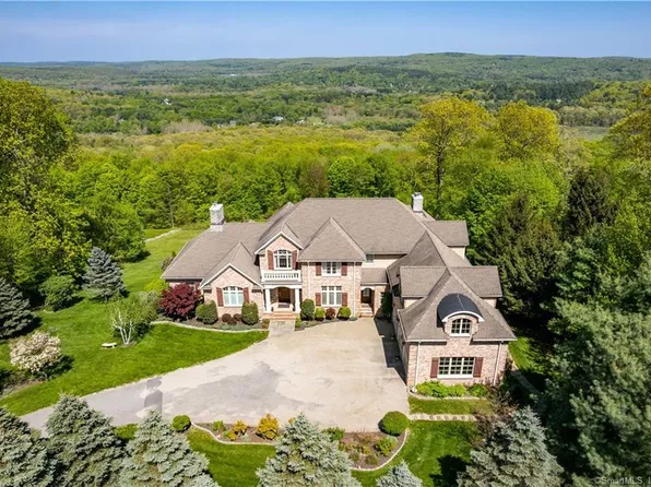 49 Owl Ridge Road, Woodbury, CT 06798
