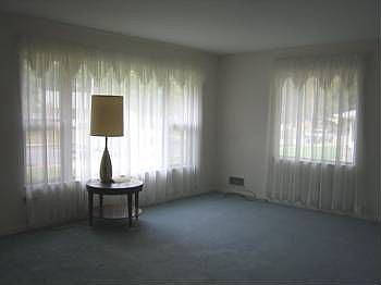 3rd image of 715 Strobel Ave NW