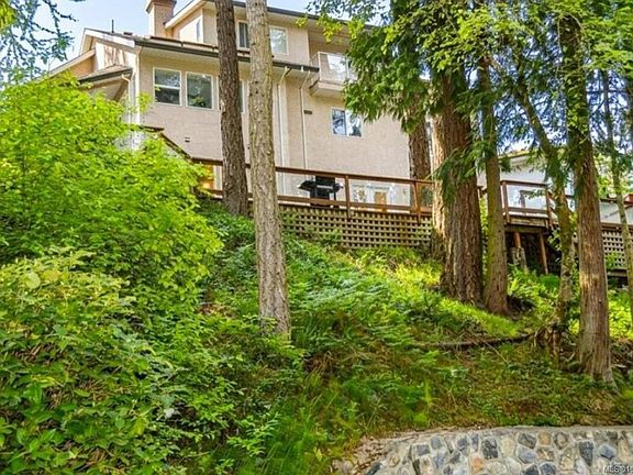 2nd image of 81 Chilco Ridge Pl