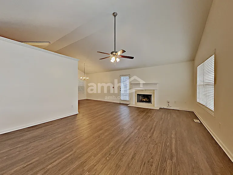 5950 Hickory Springs Dr — Photo 5
