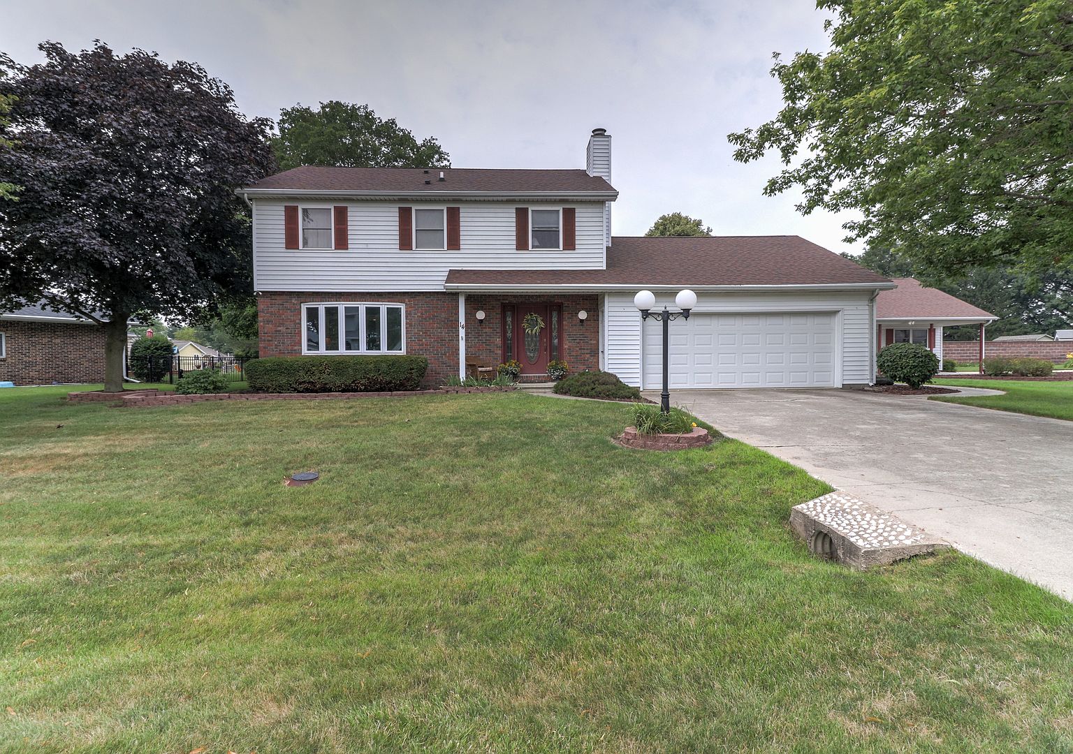 14 N Prairieview Ave, Tuscola, IL 61953 Zillow