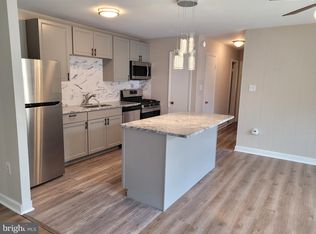 5109 Crossfield Ct APT 11, Rockville, MD 20852