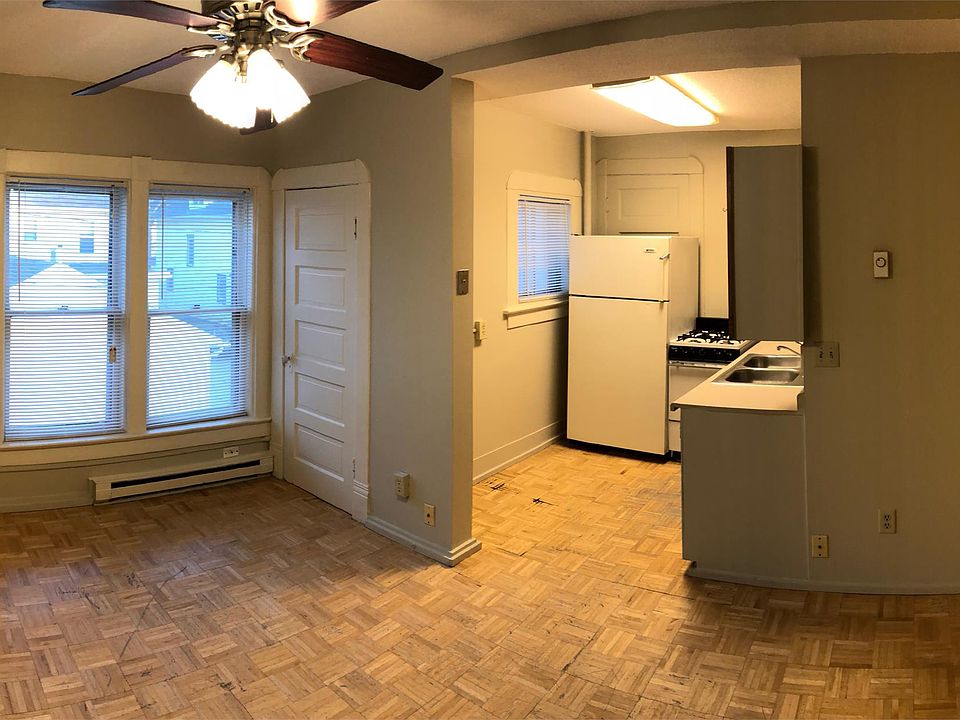 1st image of 618 10th Ave N APT 5