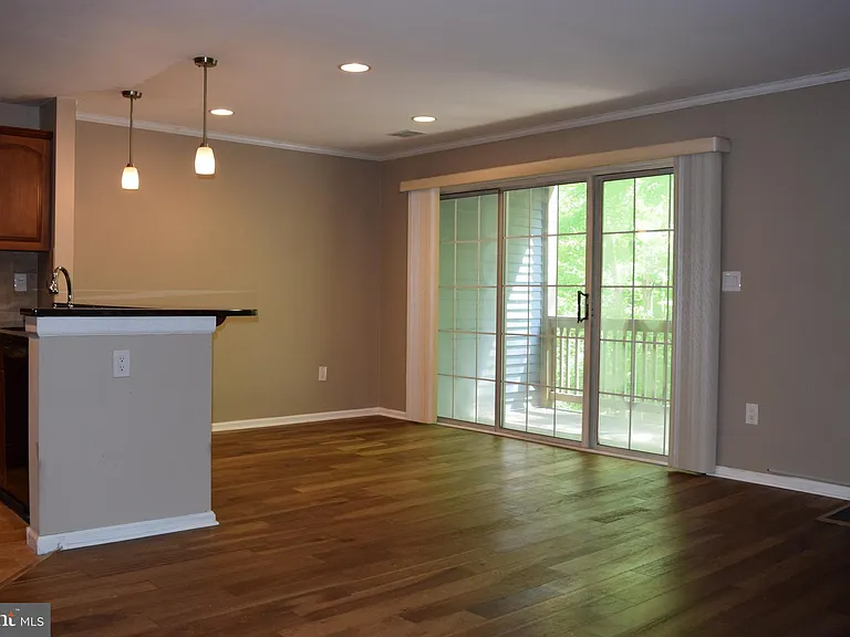 6062 Cedar Ct — Photo 8