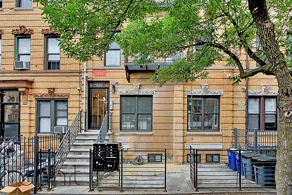 Rented by Rennit Inc. | media 9