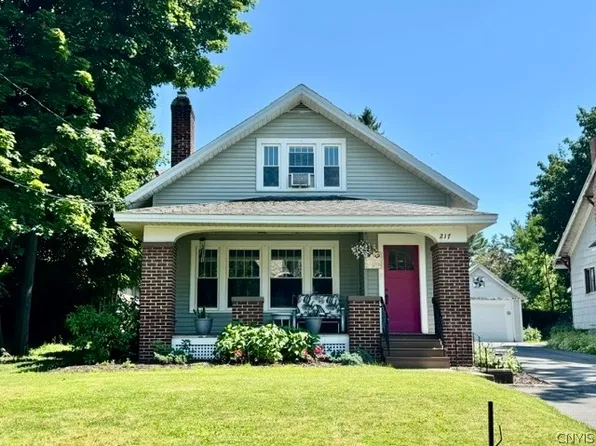 217 Bates Ave, Oneida, NY 13421