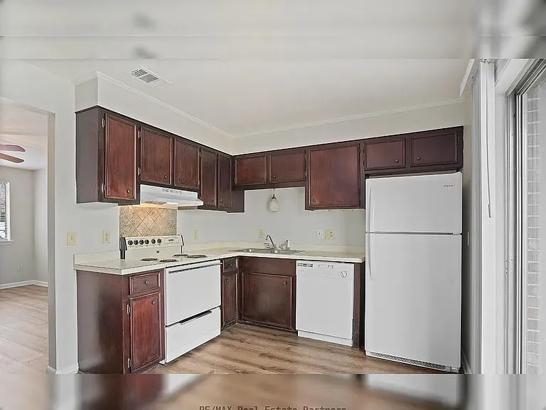 4001 Mable St #27 — Photo 15