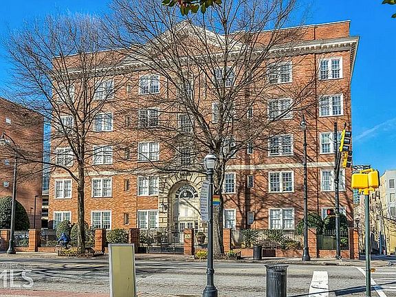 2nd image of 800 Peachtree St NE APT 106