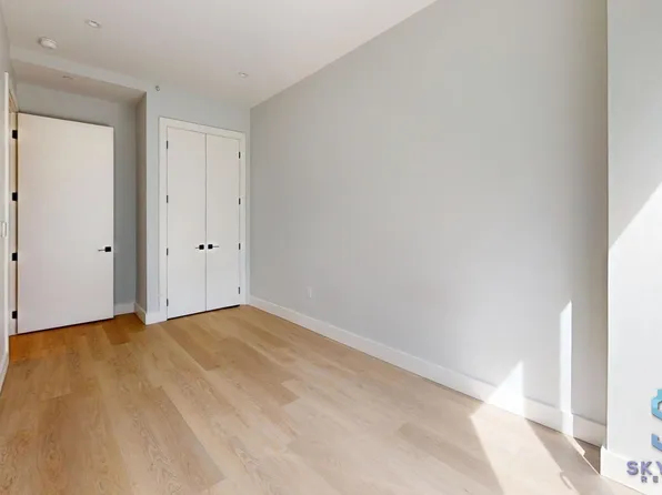 43-25 52nd Street image 17 of 34