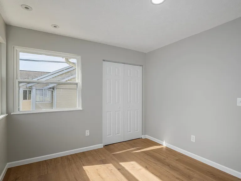 University Commons Apartments — Photo 27