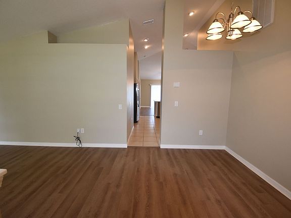 5th image of 7528 Tower Bridge Dr