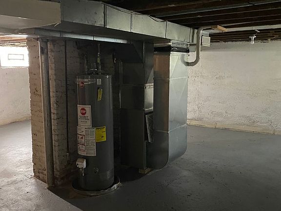 2nd image of 320 E Siebenthaler Ave