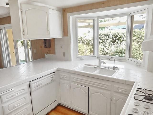 1st image of 1517 E San Carlos Ave