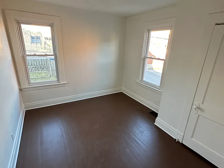 1359 Illinois Ave — Photo 11