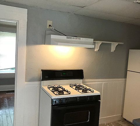 5th image of 32 Pearl St #1W
