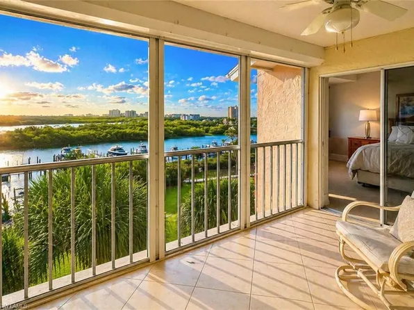 300 Horse Creek DR #PH03, NAPLES, FL 34110