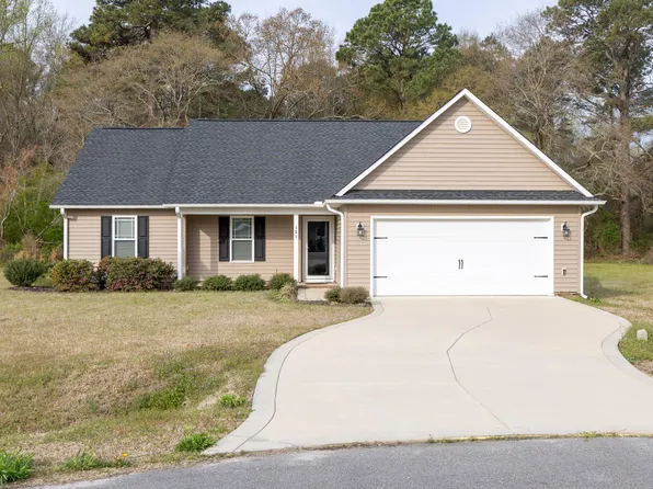 151 Goose Creek Cir, Dunn, NC 28334